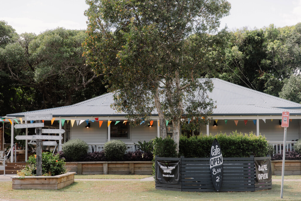 Tiona Beach House Cafe by @atdusk